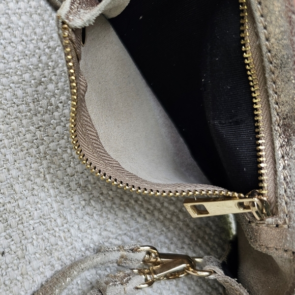 Real Leather Throughout Metallic Simple Crossbody for cards and essentials. - Picture 9 of 10